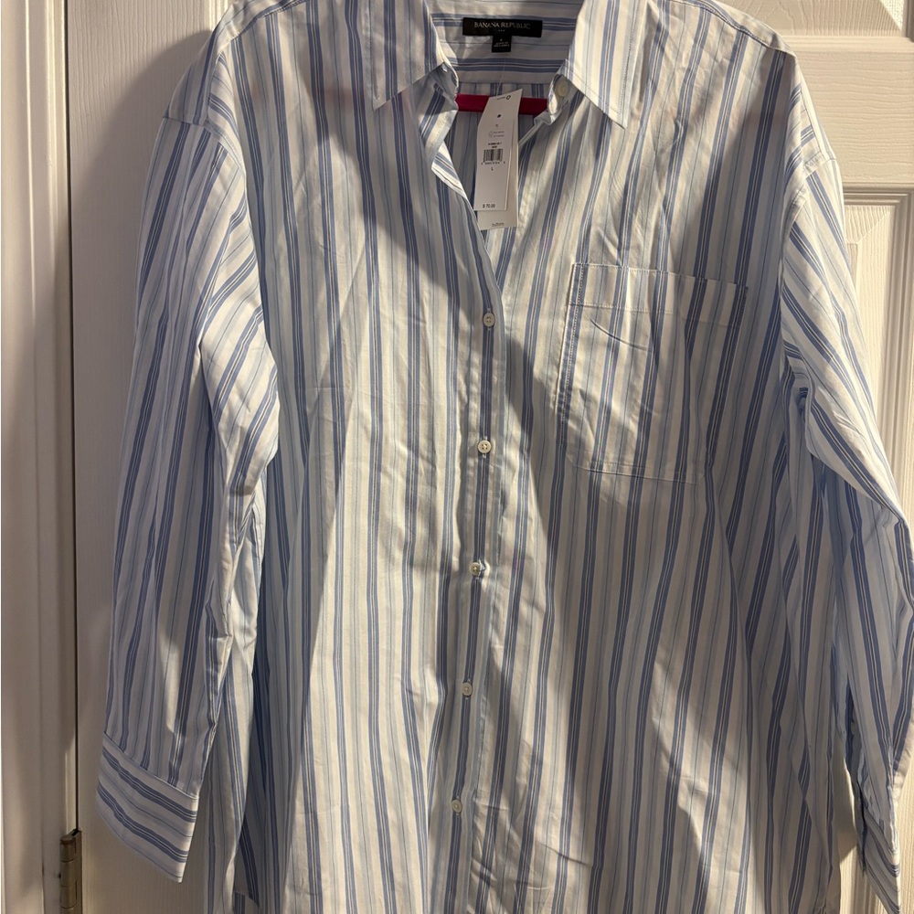 Banana Republic Women’s Blue and White Striped Cotton Shirt NWT